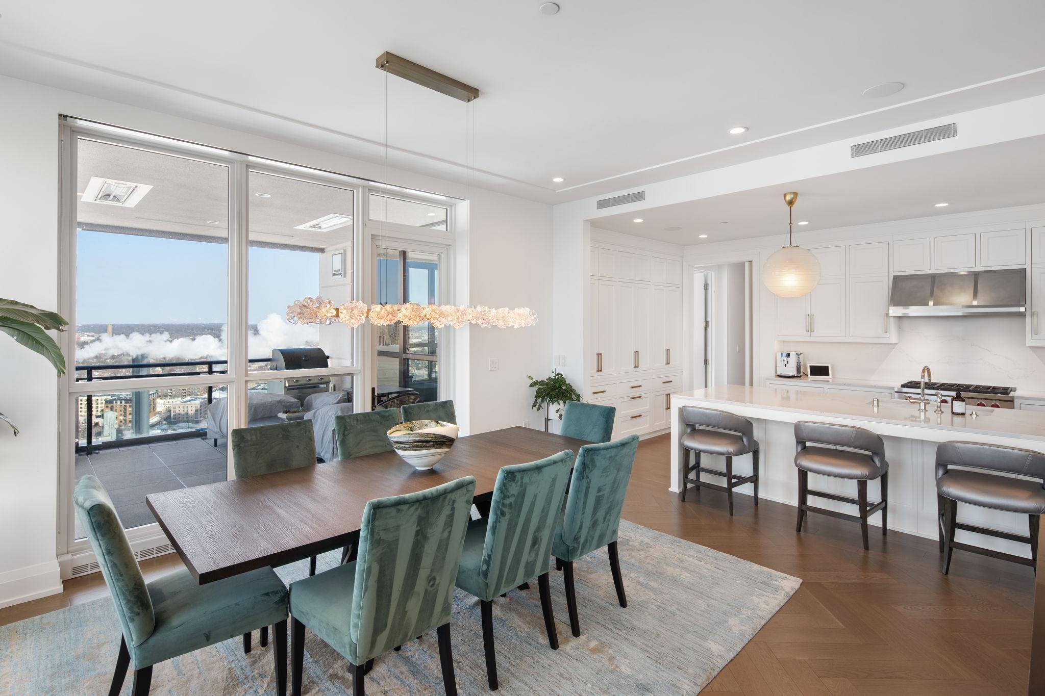 1111 W River Parkway 25A