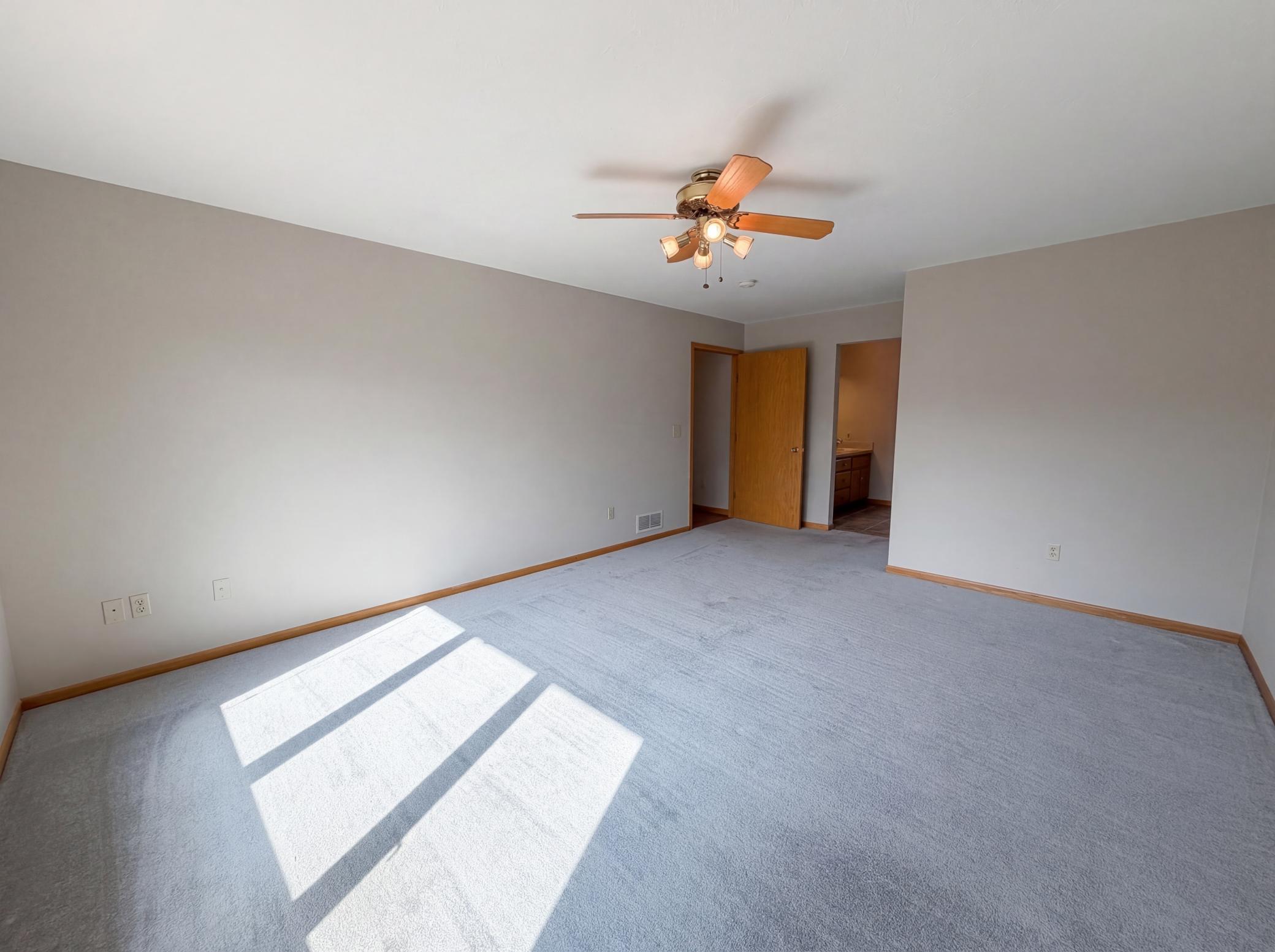 578 Prairie Circle E