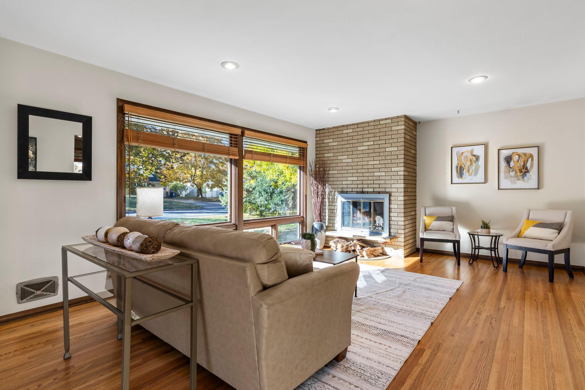 1306 Valders Avenue N