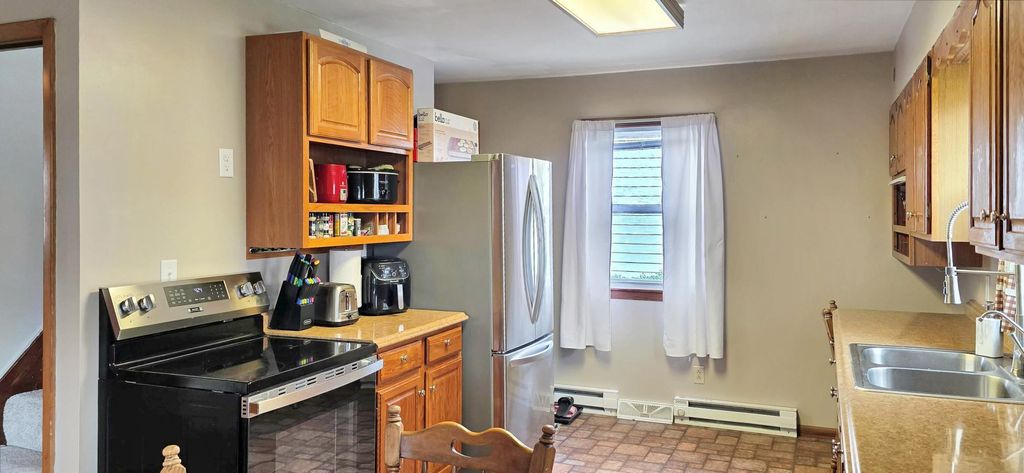 Photo of 913 E Elm Street, Redwood Falls, MN 56283 (MLS # 7073818)