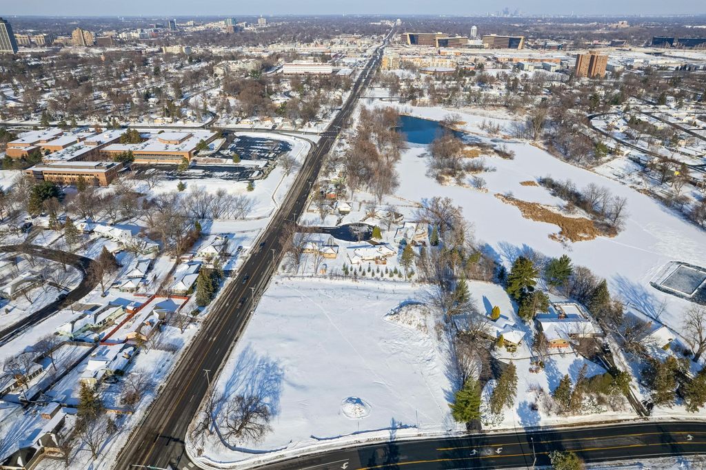 Photo of 8525 Penn Avenue S, Bloomington, MN 55431 (MLS # 6641220)