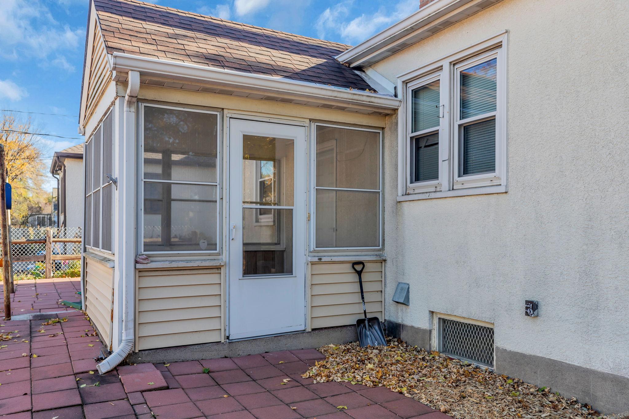 1779 Orange Avenue E