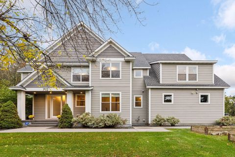 792 Hilltop Road Mendota Heights MN 55118