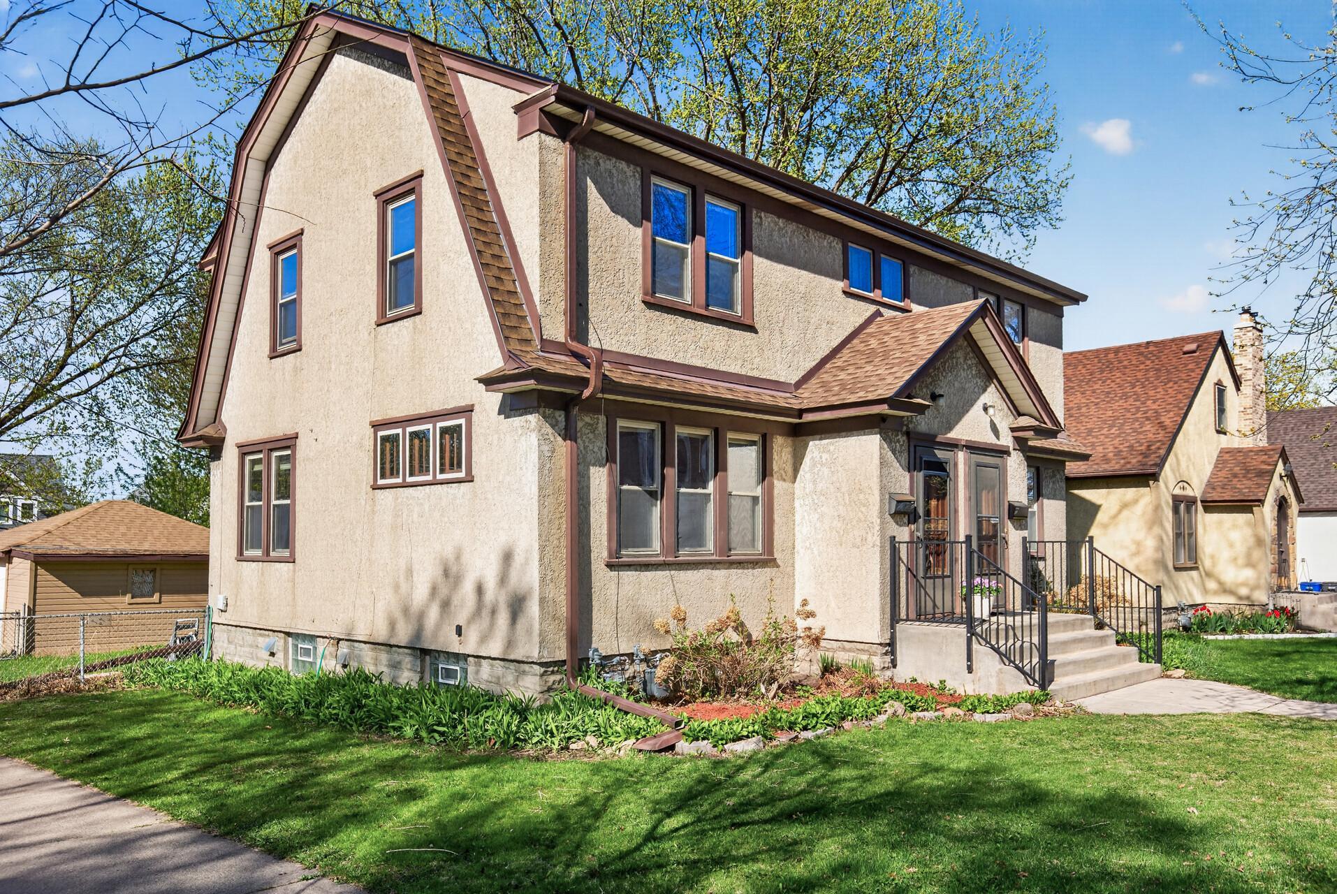 245-247 Morton Street W