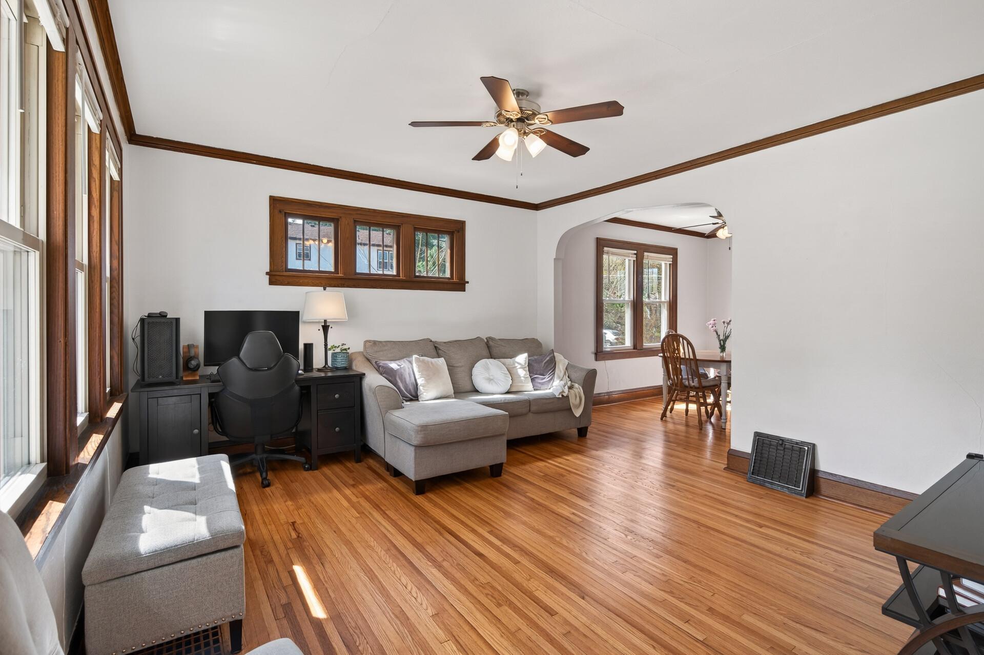 245-247 Morton Street W