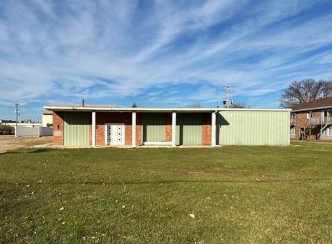 Photo of 1403 Black Oak Avenue, Montevideo, MN 56265 (MLS # 6825507)