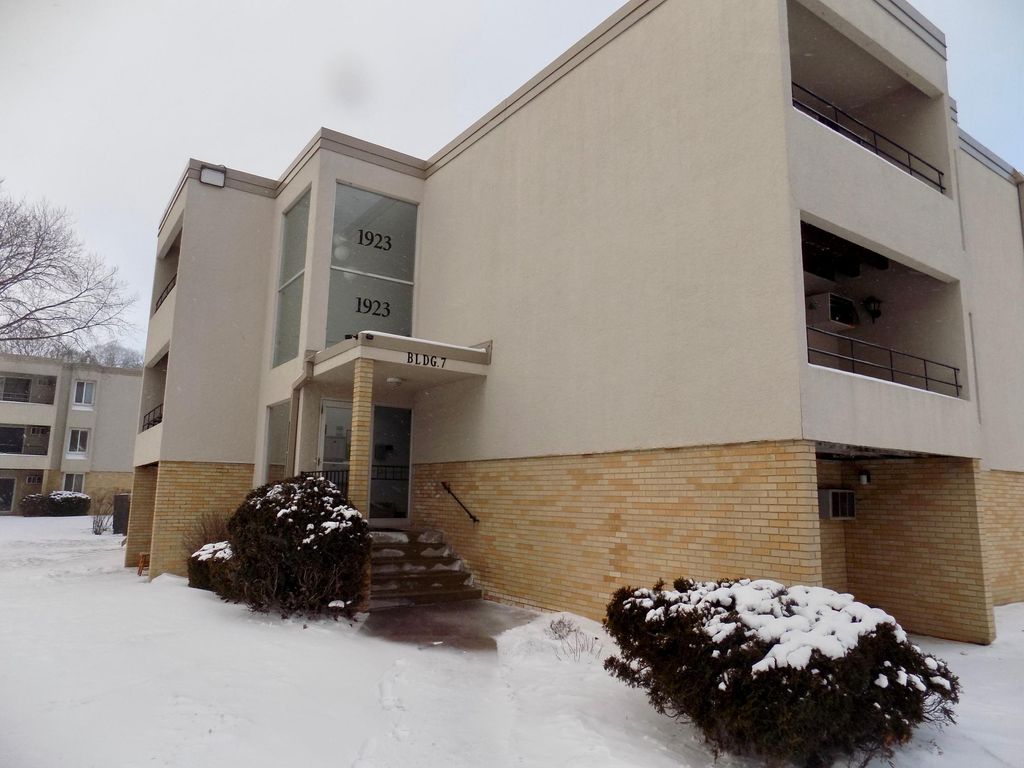 Photo of 1923 Viking Drive NW #21 (Bldg 7), Rochester, MN 55901 (MLS # 6824789)