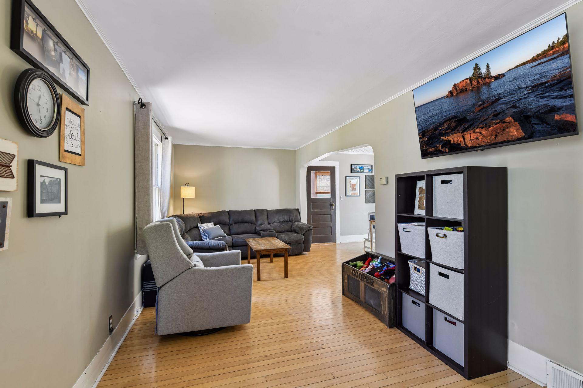 200 17th Avenue N
