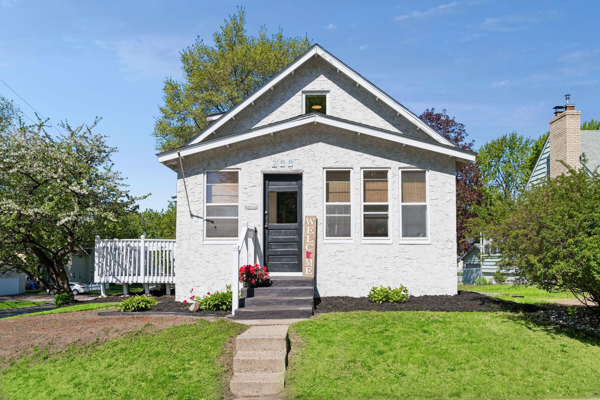 200 17th Avenue N