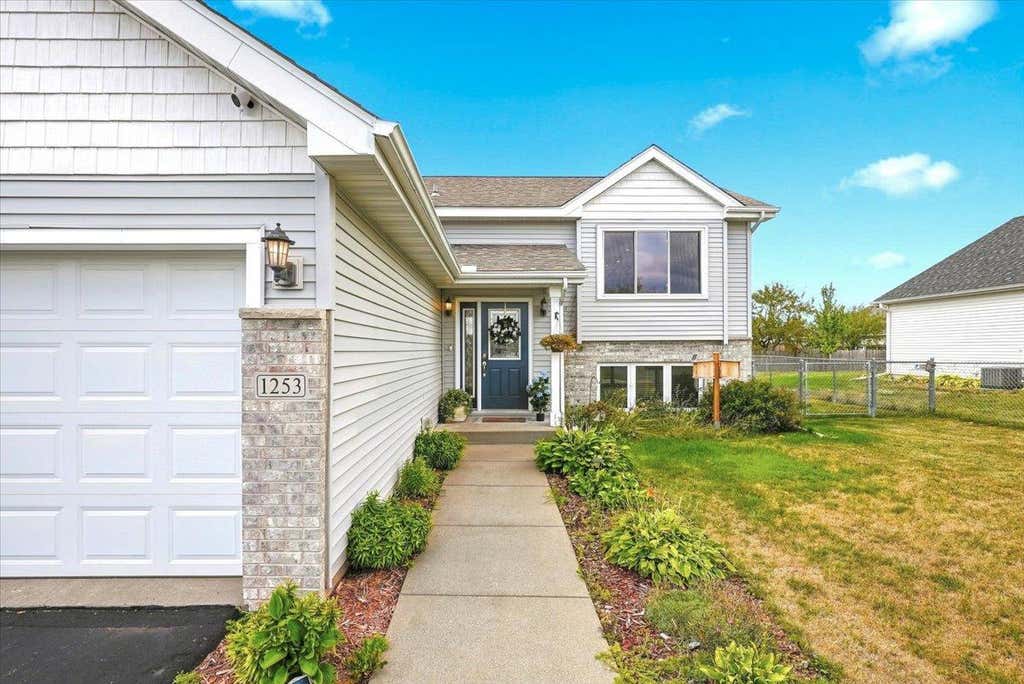 Photo of 1253 Pheasant Run, New Richmond, WI 54017 (MLS # 7131842)
