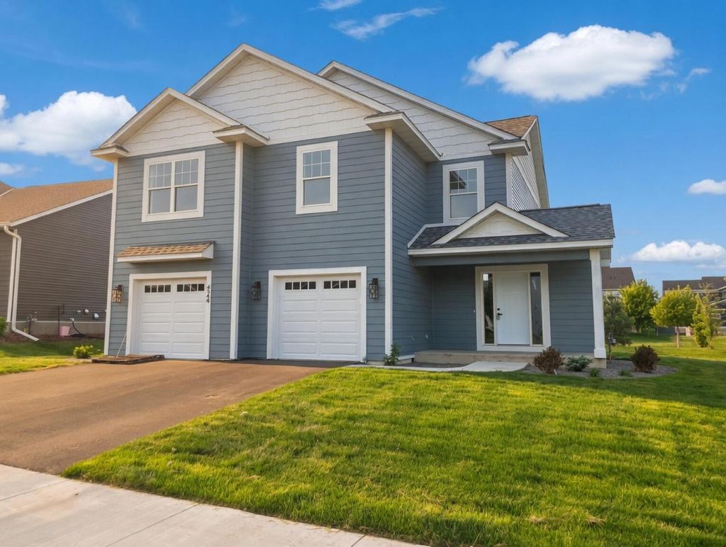 Photo of 4544 Savanna Trail, Chaska, MN 55318 (MLS # 7083099)