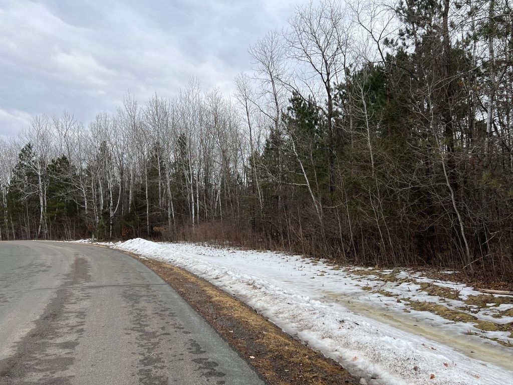 Photo of 311 Empire Builder Dr, Hudson, WI 54016 (MLS # 7031364)