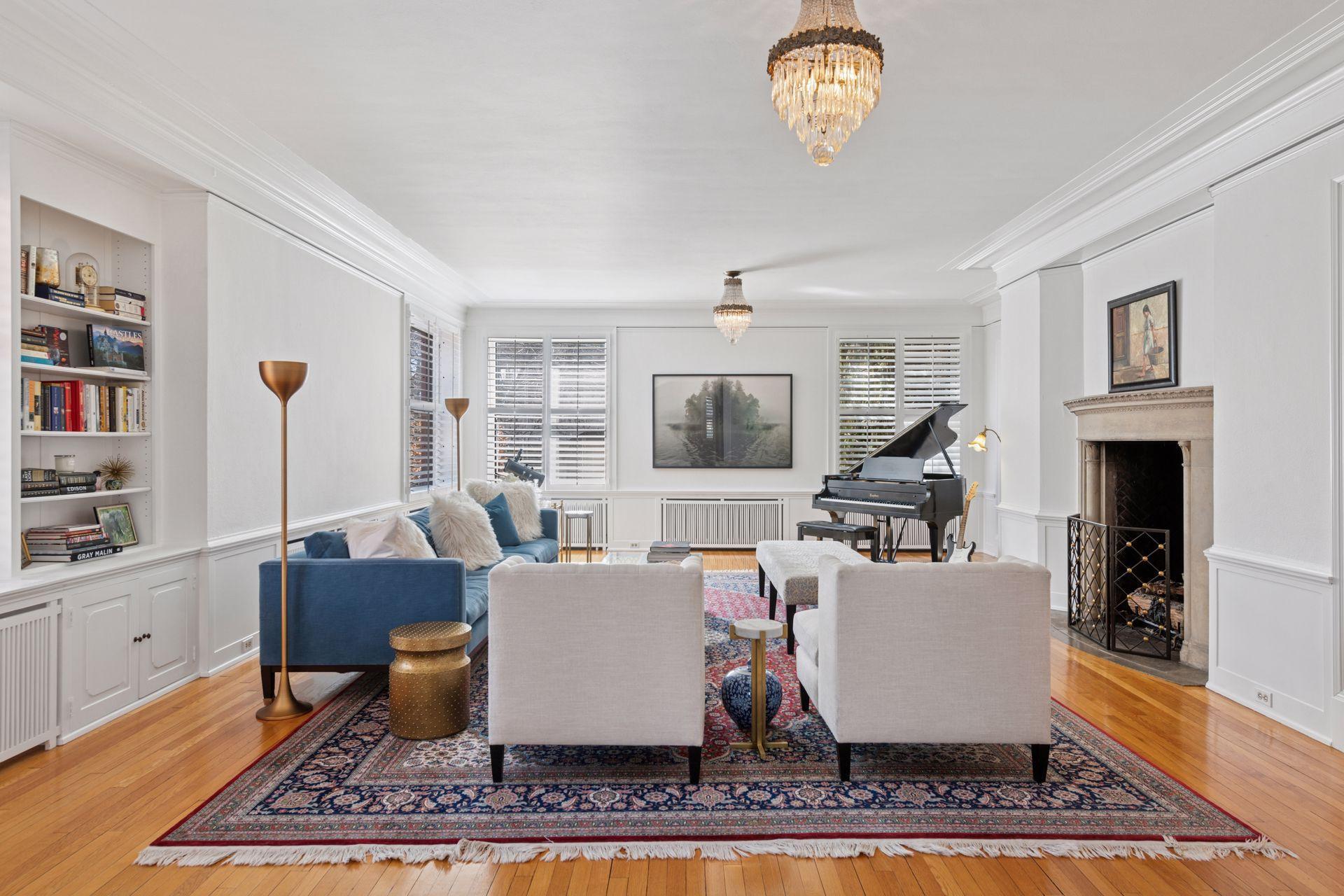 1700 Dupont Avenue S