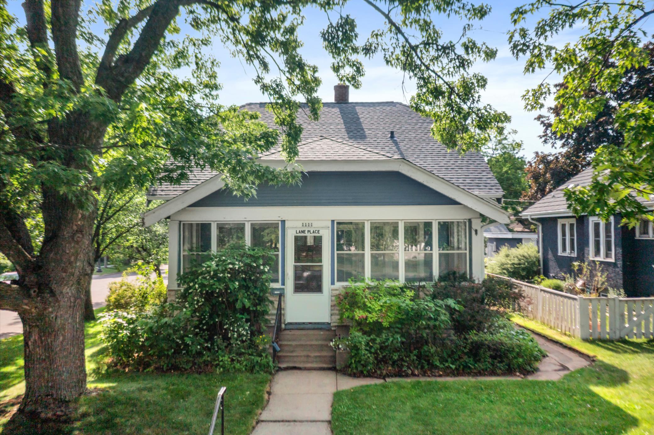 1111 Lane Place