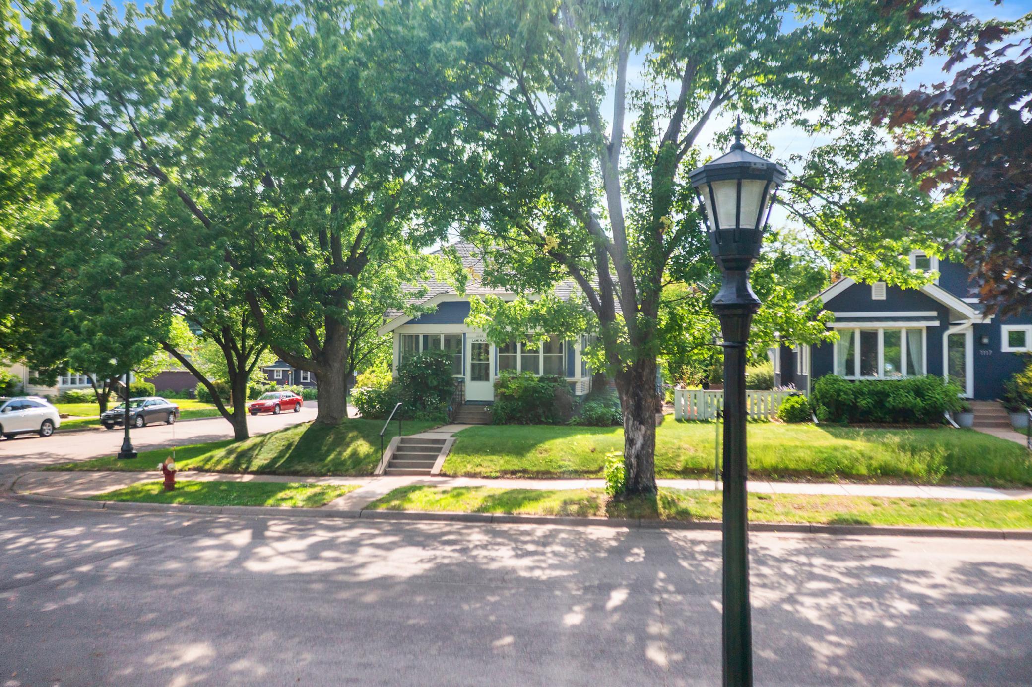 1111 Lane Place