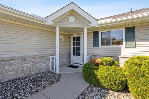 745 Sterling Court Mahtomedi MN 55115