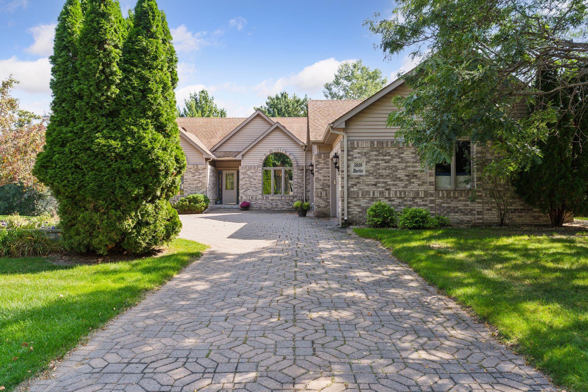 5938 Burke Trail