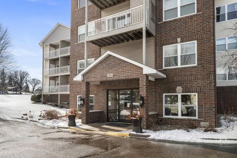 2231 Penn Place N 208 North Saint Paul MN 55109