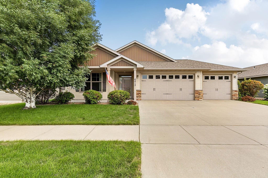Photo of 6813 Northwood Lane, Saint Cloud, MN 56303 (MLS # 7107392)