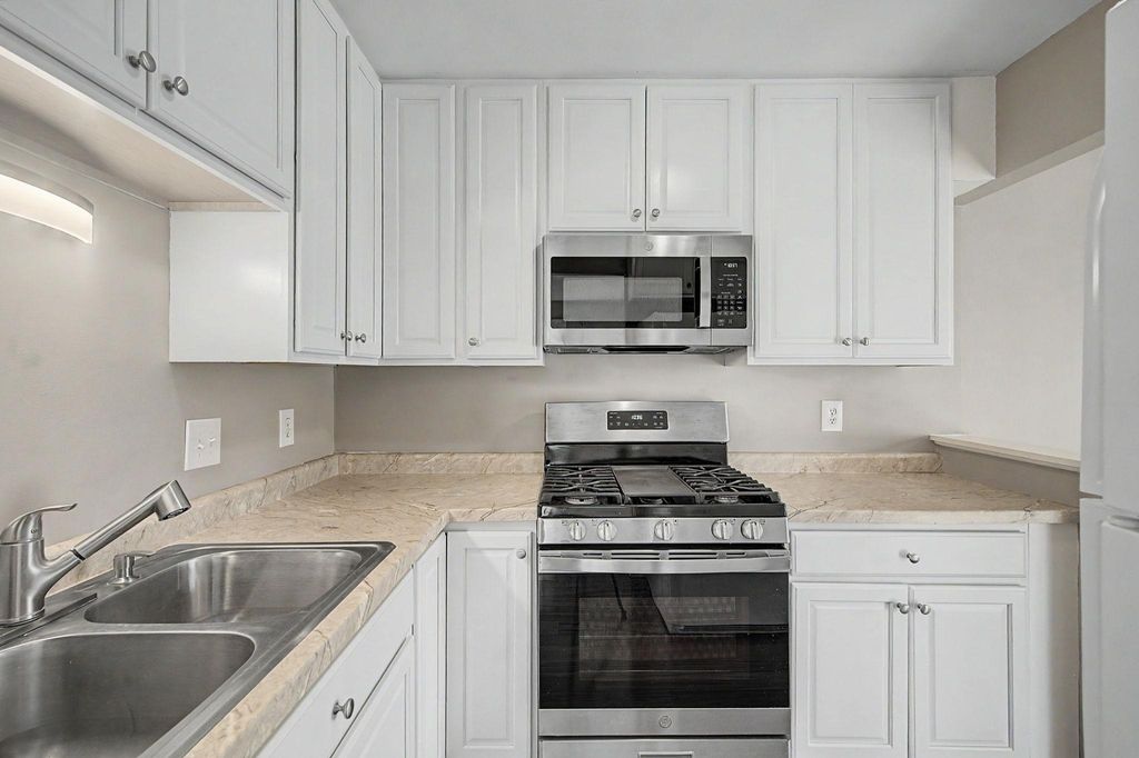 Photo of 15615 27th Avenue N, Plymouth, MN 55447 (MLS # 7067635)