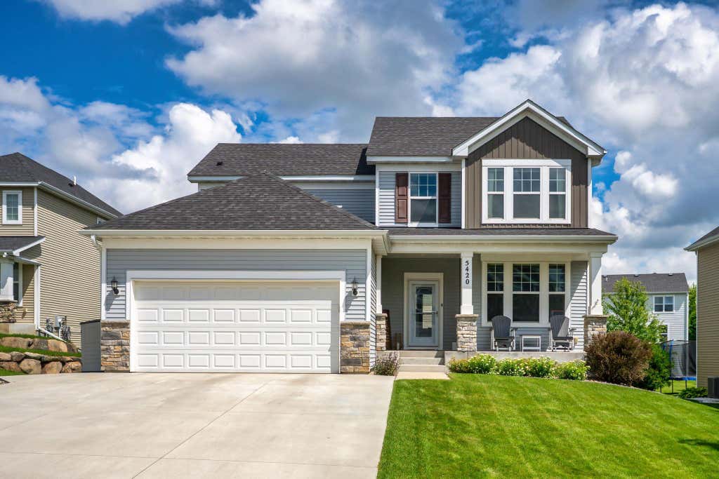 Photo of 5420 Southridge Circle, Woodbury, MN 55129 (MLS # 7079365)