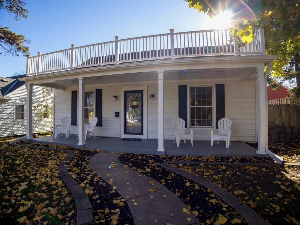 Photo of 1236 OSCEOLA Avenue, Saint Paul, MN 55105 (MLS # 7163578)