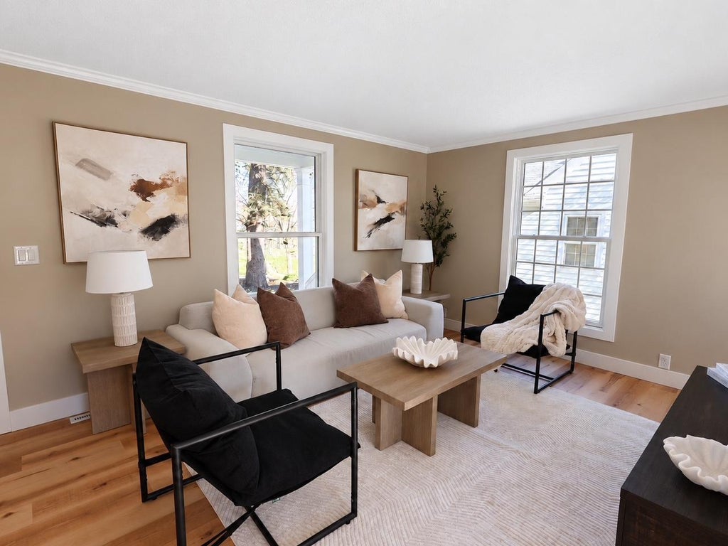 Photo of 1236 OSCEOLA Avenue, Saint Paul, MN 55105 (MLS # 7163578)