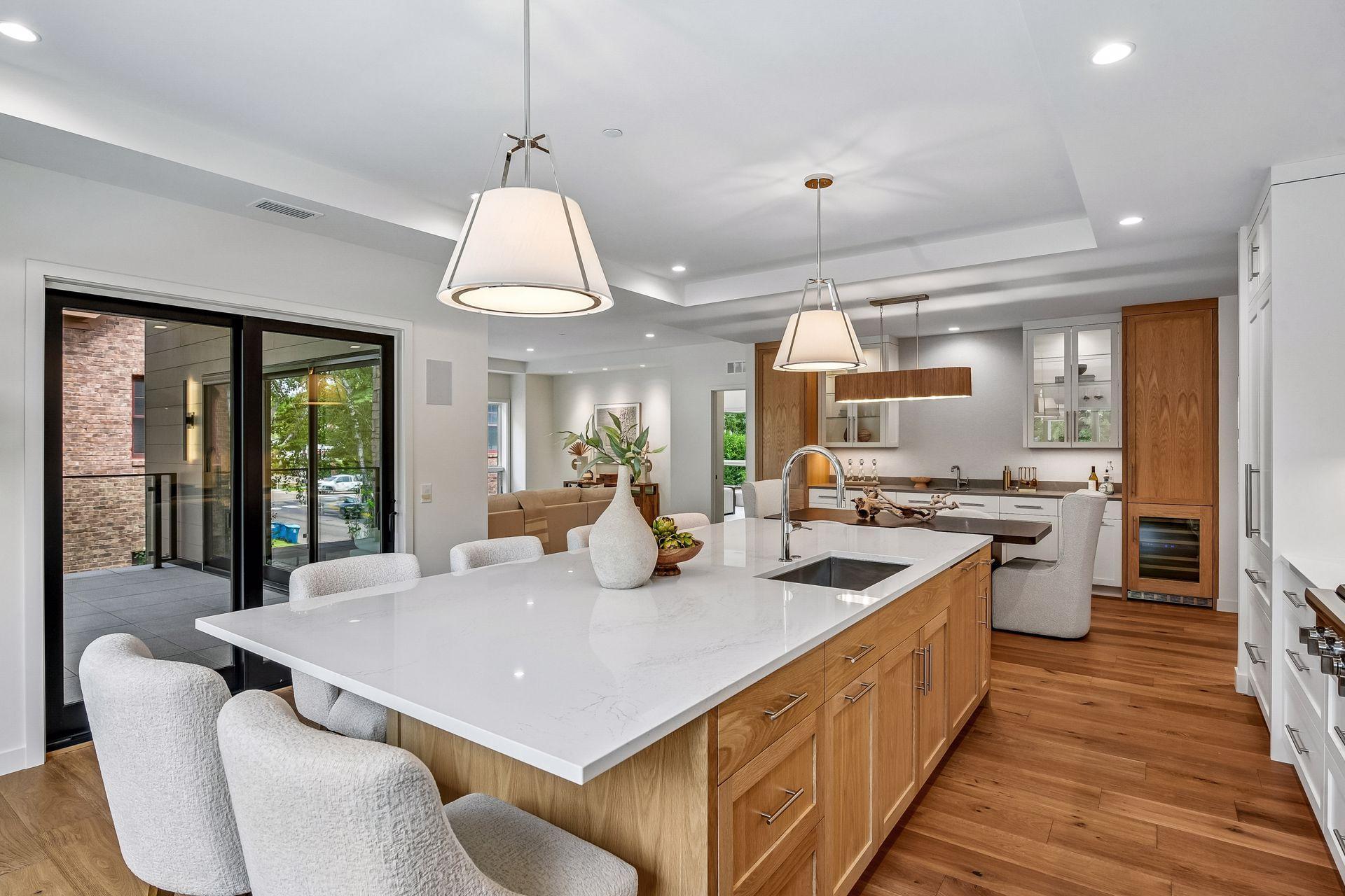 150 Broadway Avenue S 2A