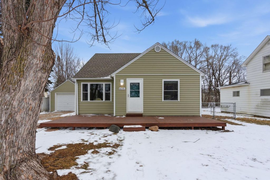 Photo of 605 1st Avenue SE, Pine Island, MN 55963 (MLS # 7026365)
