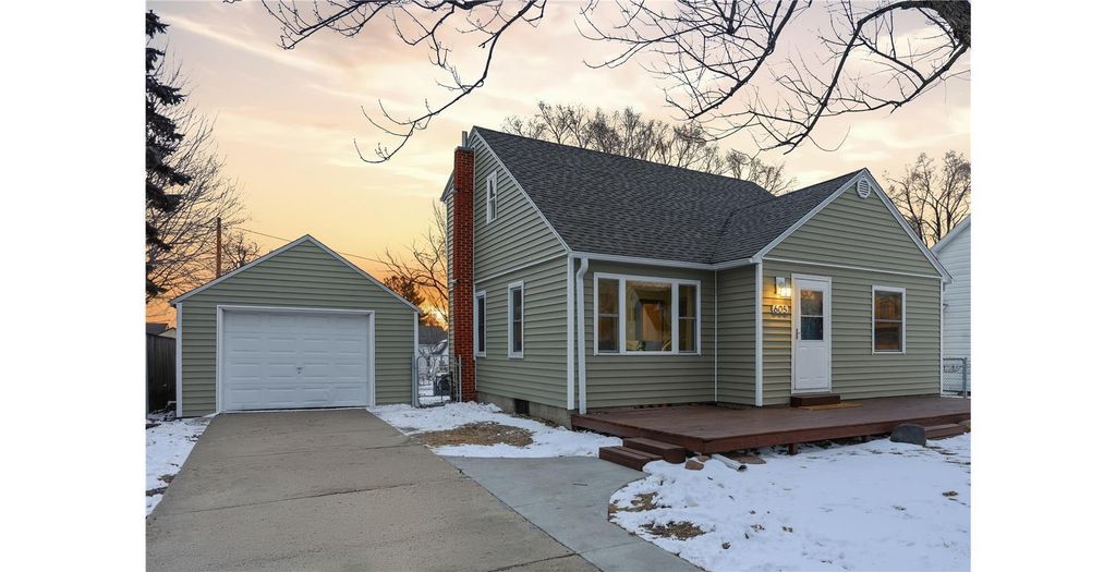 Photo of 605 1st Avenue SE, Pine Island, MN 55963 (MLS # 7026365)