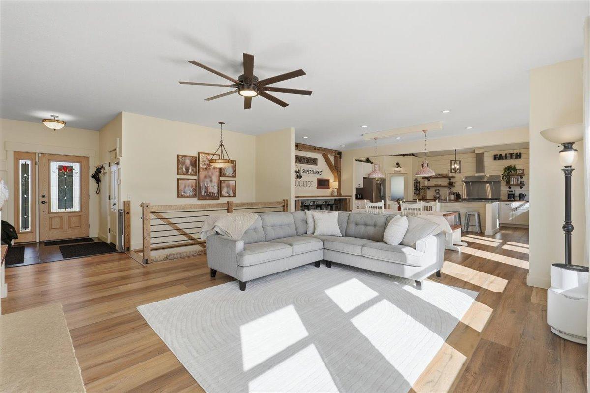 1328 Creekwood Drive