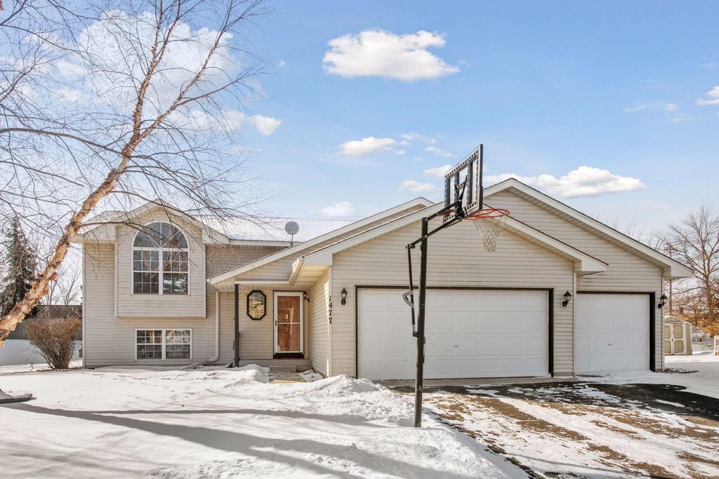 Photo of 1477 Creekside Drive, Waconia, MN 55387 (MLS # 7001873)