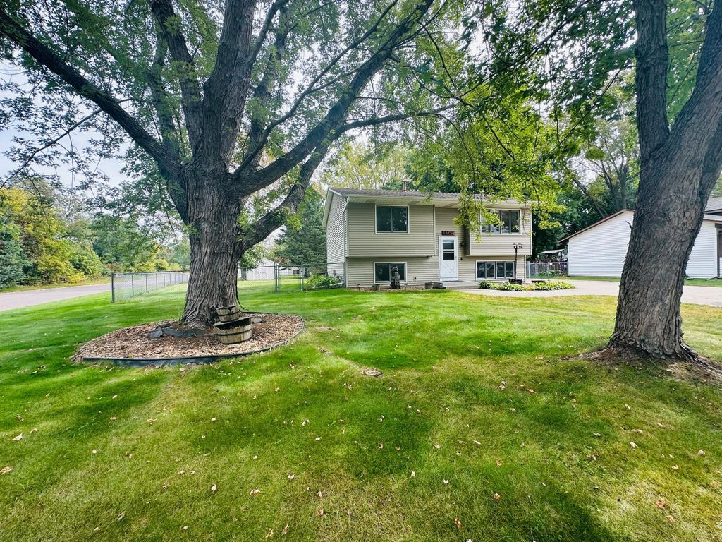 Photo of 5040 Woodcrest Road, White Bear Lake, MN 55110 (MLS # 6822480)