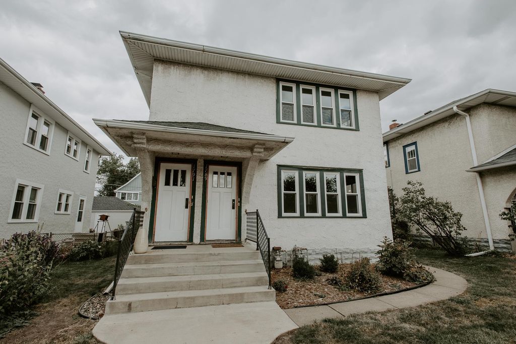 Photo of 1791 Randolph Avenue, Saint Paul, MN 55105 (MLS # 7063898)