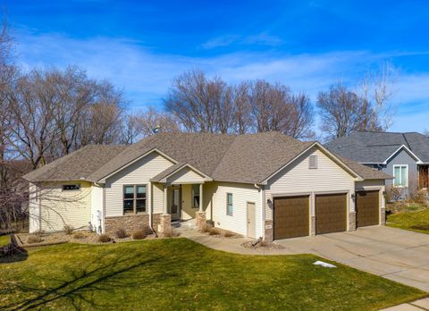 Photo of 2221 Greenfield Drive E, Northfield, MN 55057 (MLS # 7040739)