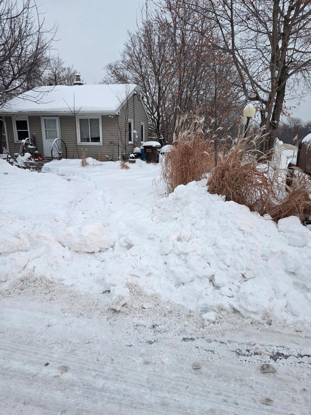 Photo of 520 Queensland Lane N, Plymouth, MN 55447 (MLS # 7001100)