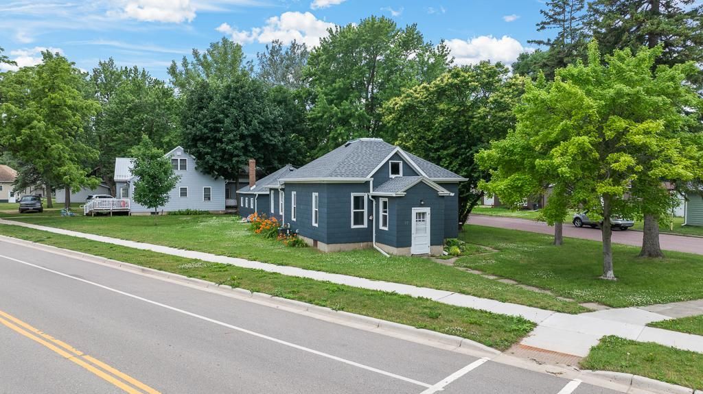 Photo of 37 Rowland Street, Tracy, MN 56175 (MLS # 7102450)