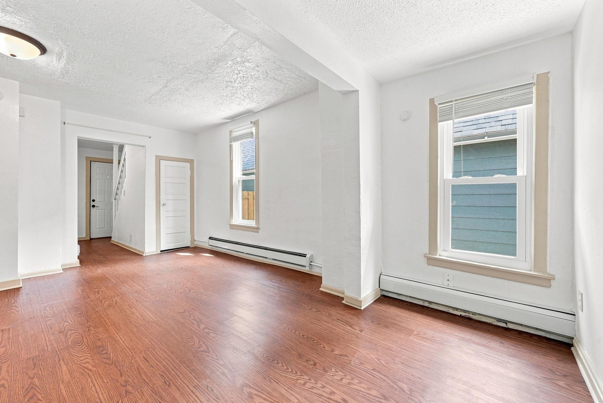 482 Lawson Avenue W