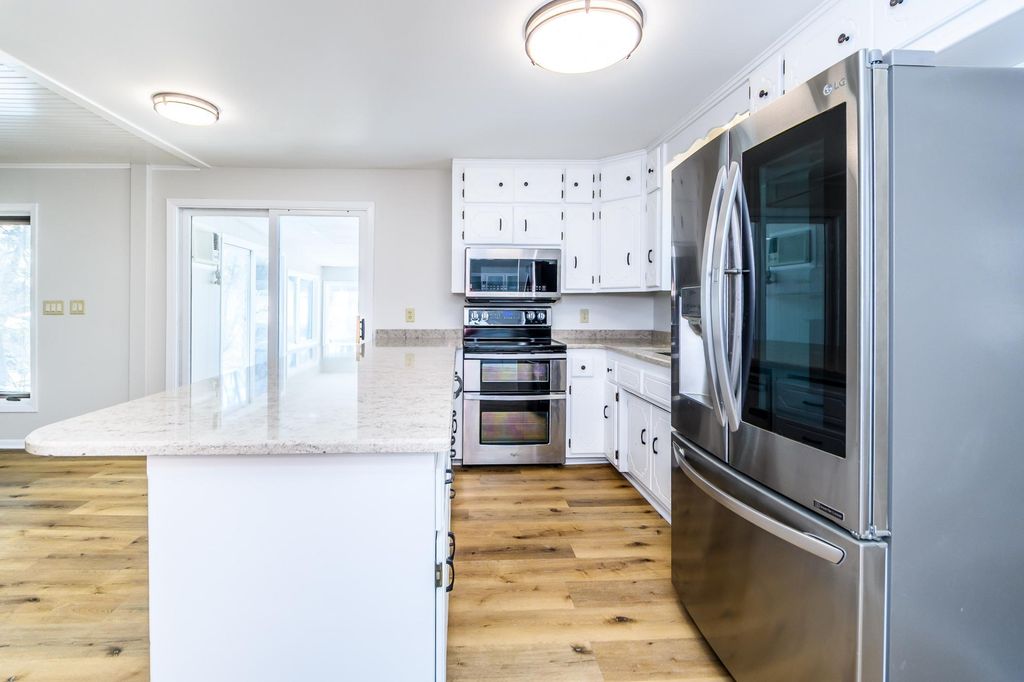 Photo of 10935 S Thomas Avenue S, Bloomington, MN 55431 (MLS # 7028123)