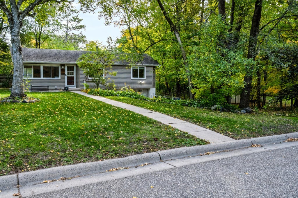 Photo of 1325 Everest Lane N, Plymouth, MN 55447 (MLS # 7158413)