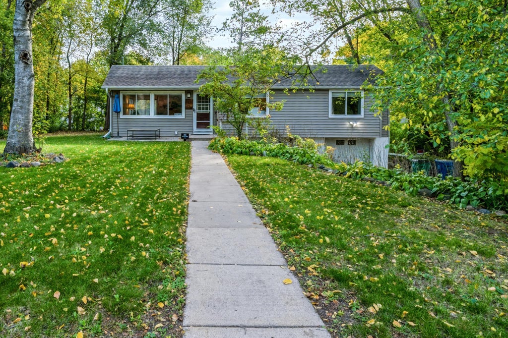 Photo of 1325 Everest Lane N, Plymouth, MN 55447 (MLS # 7158413)