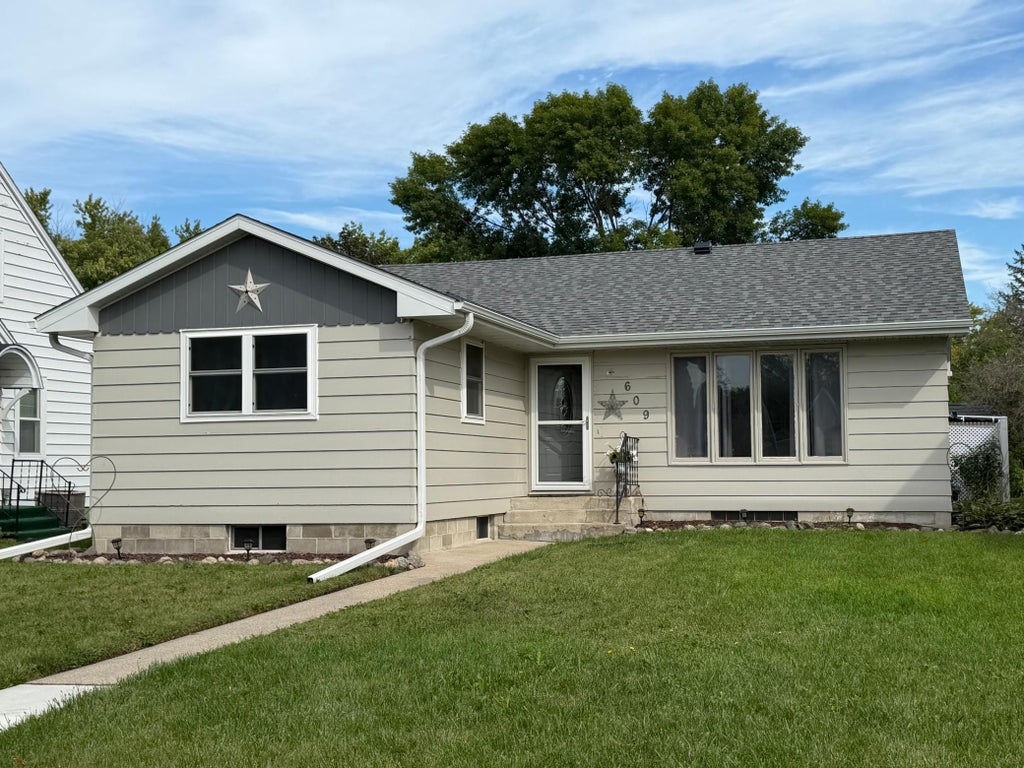 Photo of 609 W Alden Street, Arlington, MN 55307 (MLS # 7136173)