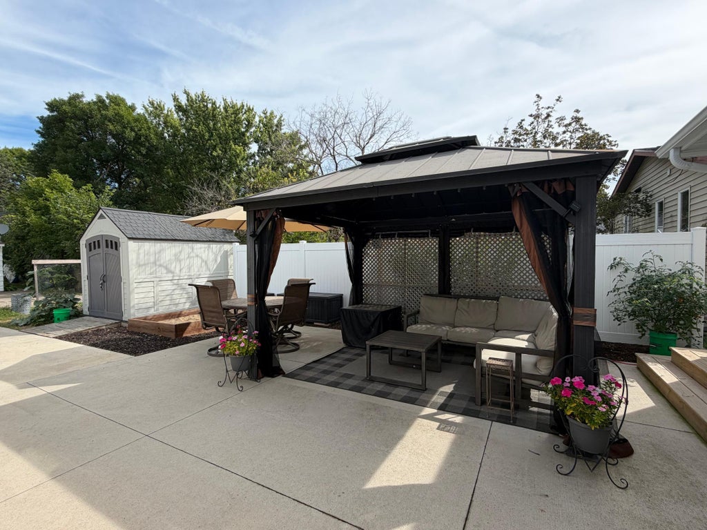 Photo of 609 W Alden Street, Arlington, MN 55307 (MLS # 7136173)