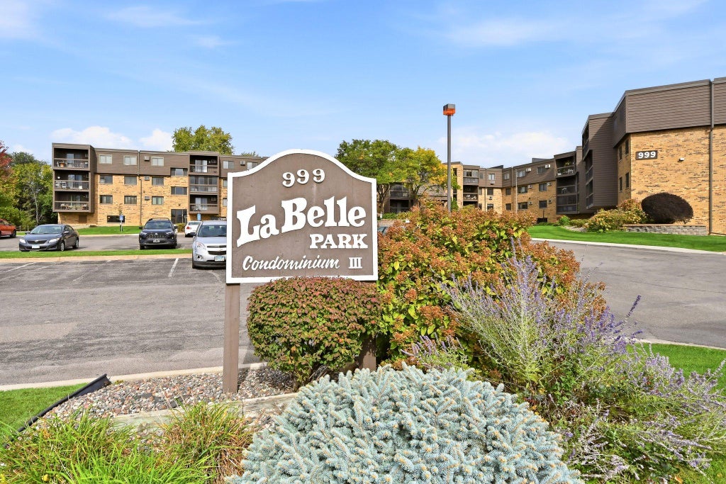 Photo of 999 41st Avenue NE #210, Columbia Heights, MN 55421 (MLS # 7134600)