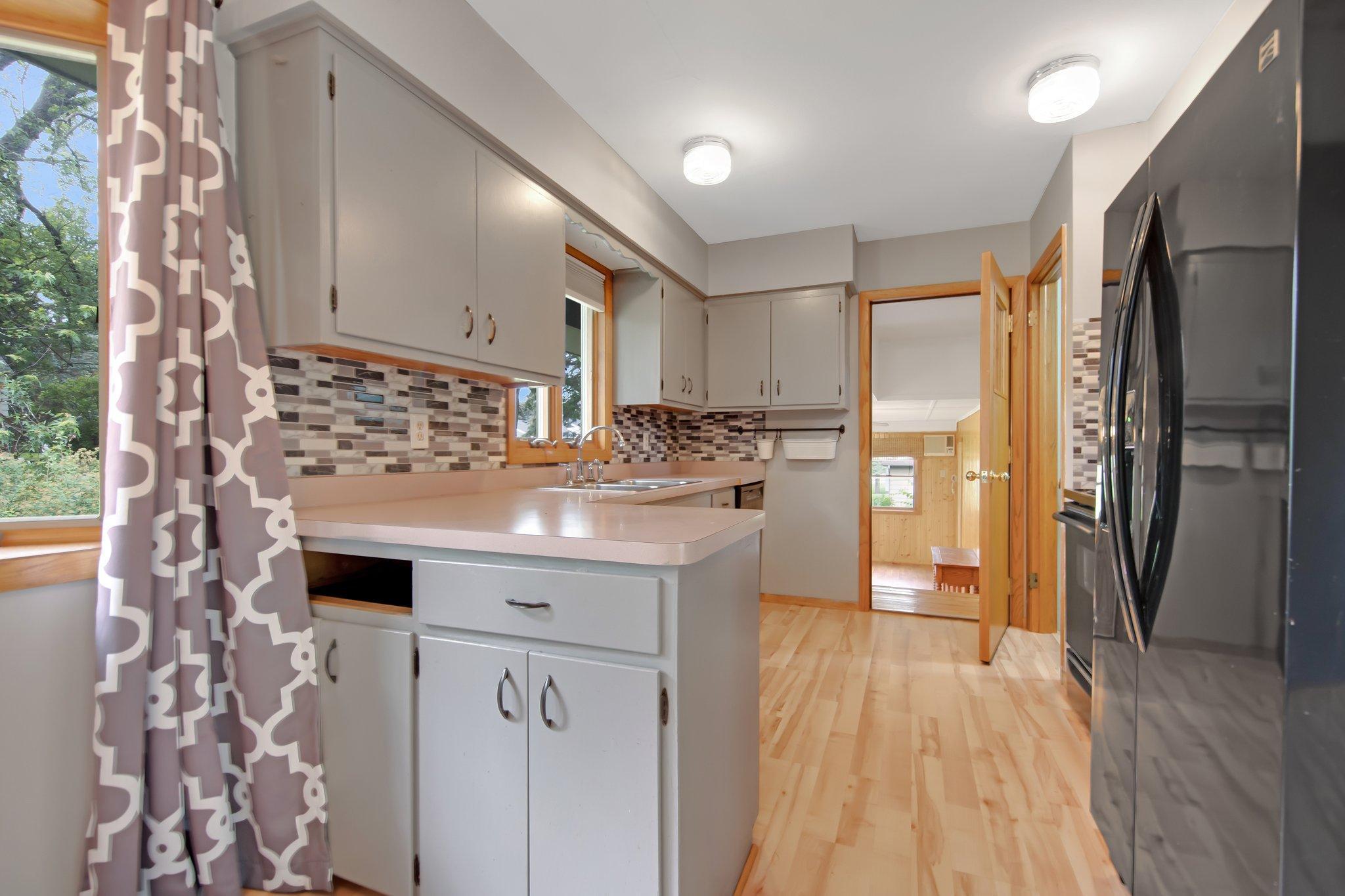 1121 Ramsey Street W