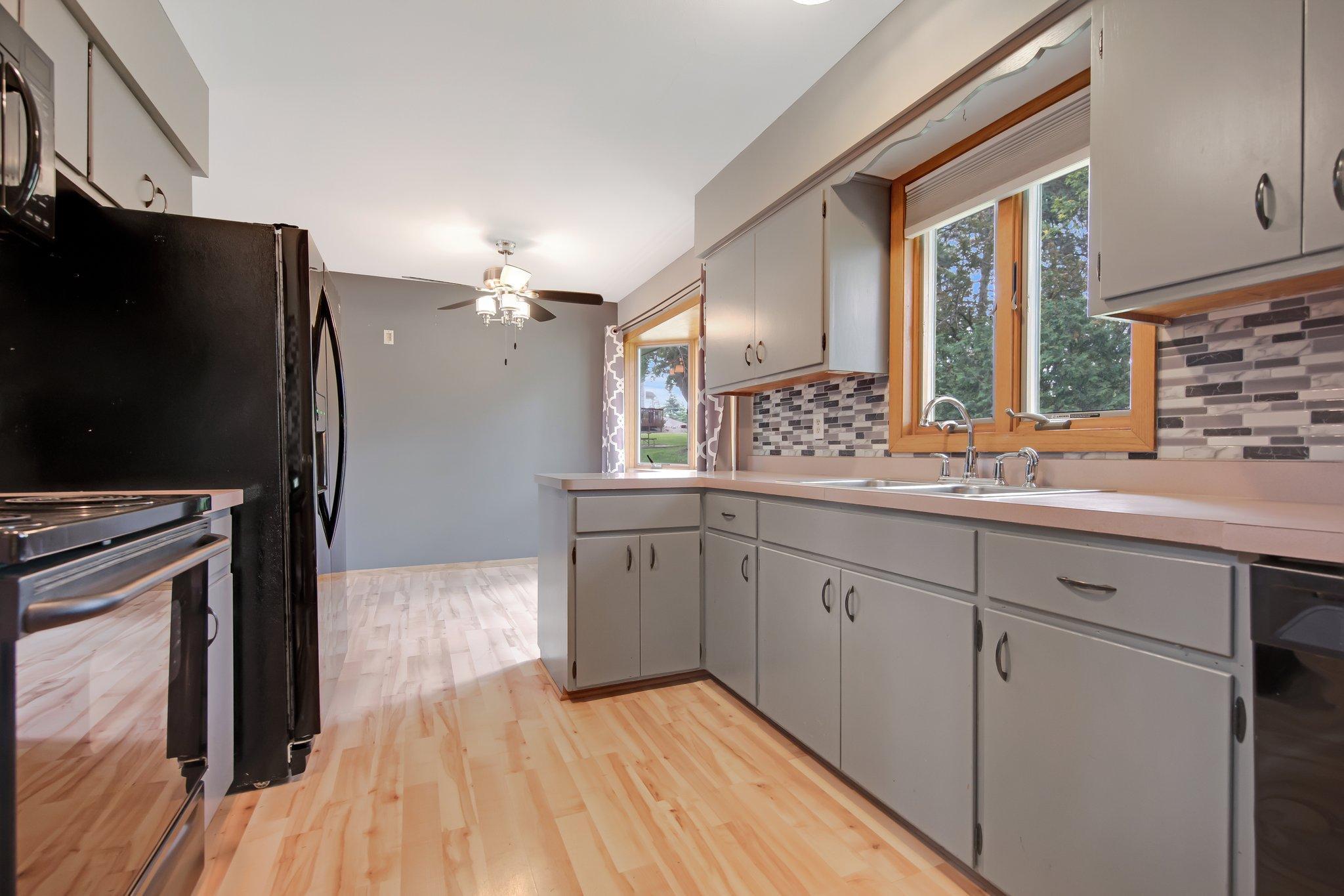 1121 Ramsey Street W