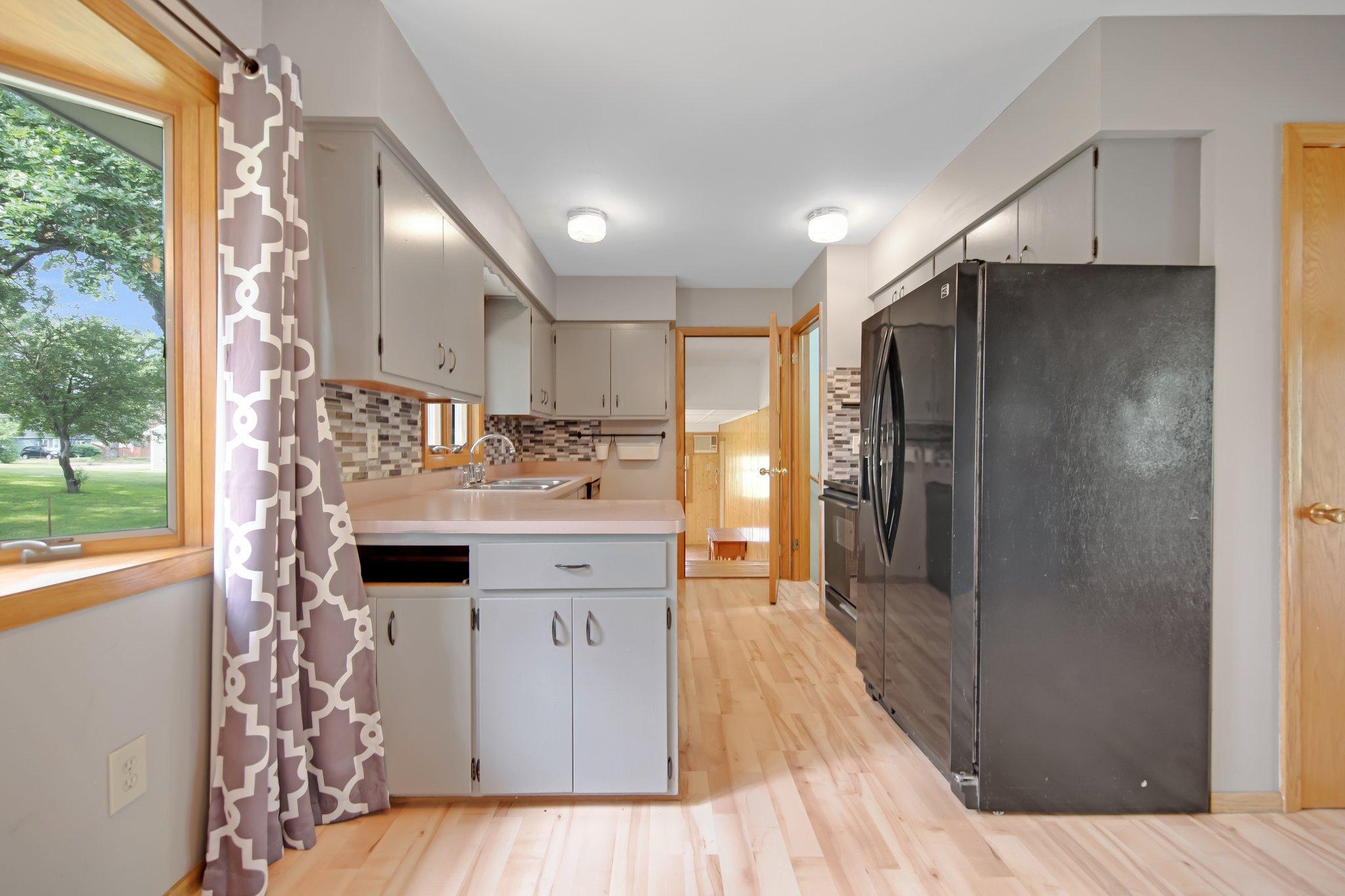 1121 Ramsey Street W
