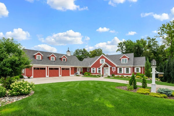 3698 WOODLAND COVE PKWY, EXCELSIOR, MN 55331 - Image 3bbd25751f3a3e4dee2024e2be8a7543/2973089760