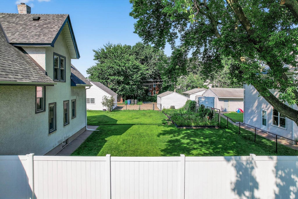 Photo of 1538 Washington Street NE, Minneapolis, MN 55413 (MLS # 7114760)
