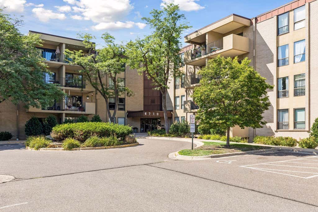 Photo of 6710 Vernon Avenue S #410, Edina, MN 55436 (MLS # 7127923)